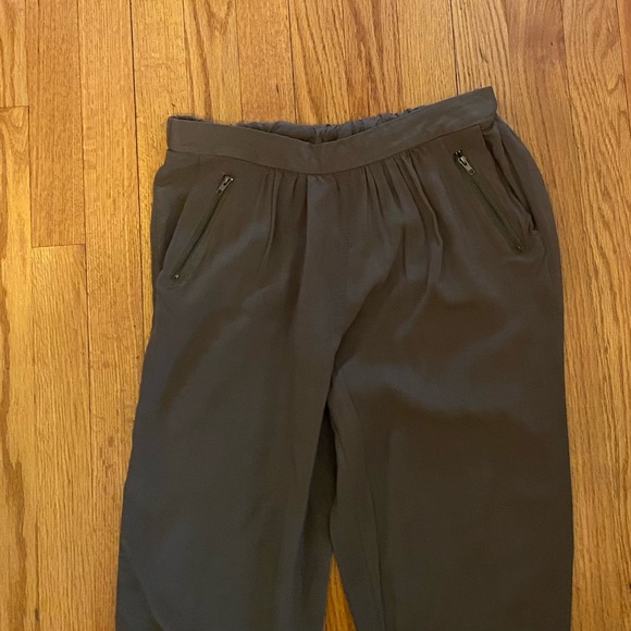 New Look Pants Women’s Medium Green Jogger Style Rayon Tapered, Front Pockets - Picture 5 of 9